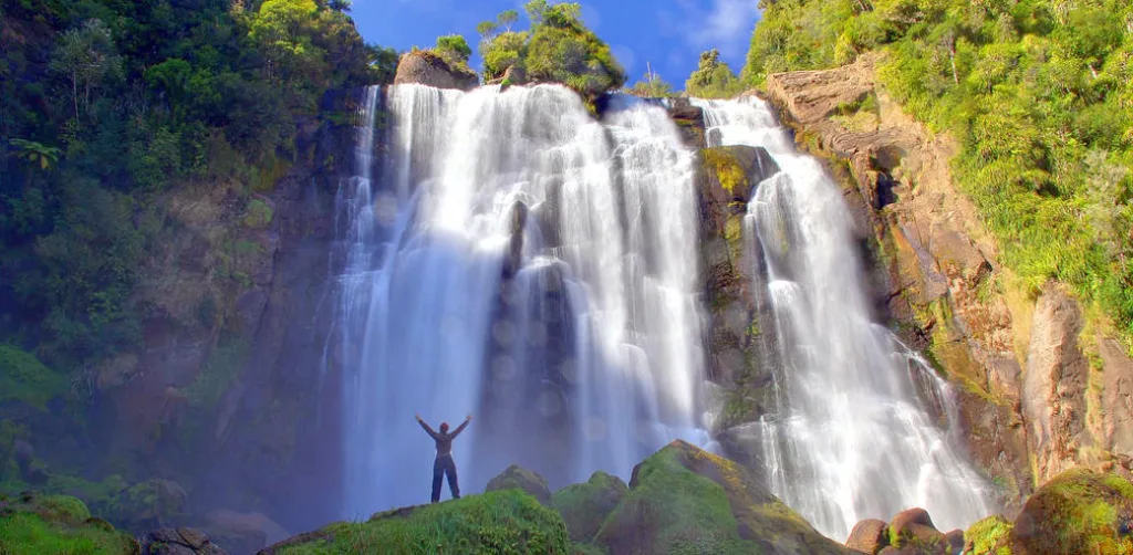  Top 10 Must-Visit Waterfalls